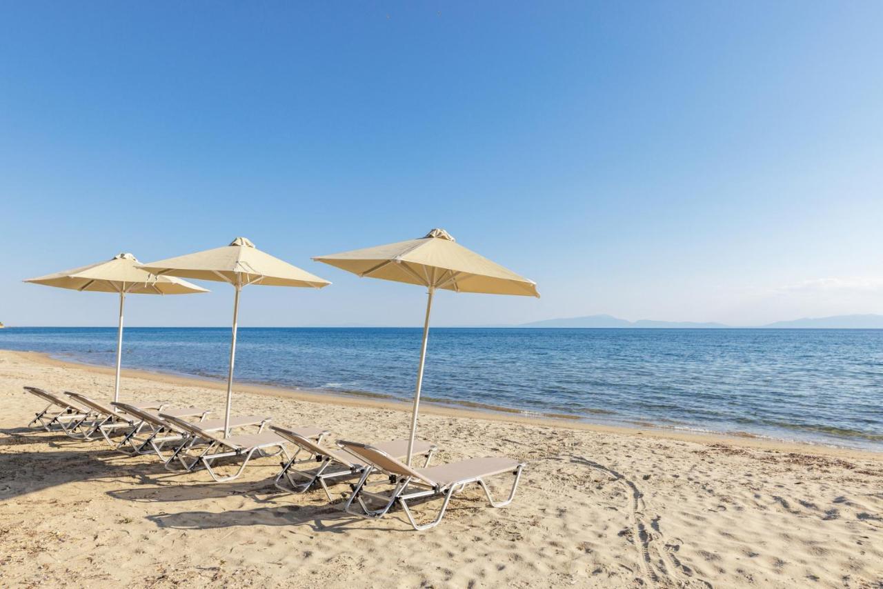Luna Villa Private Beach Неа-Іраклія Екстер'єр фото